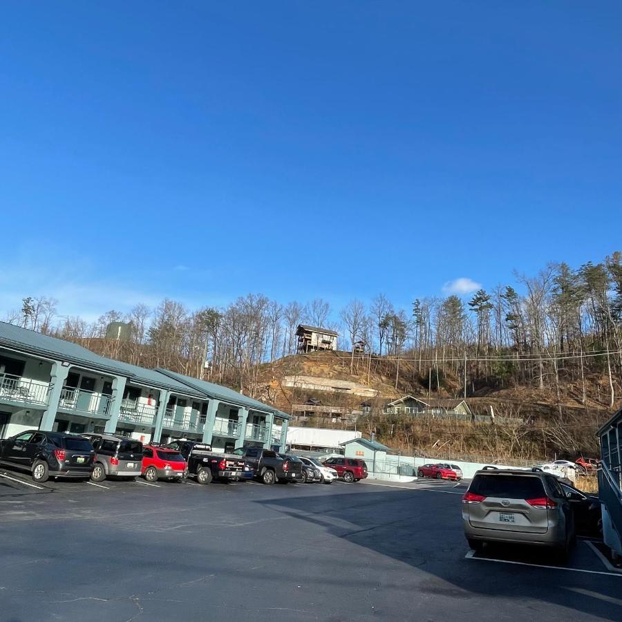 Country Town N' Suites Gatlinburg Exteriör bild
