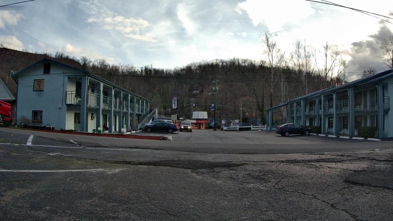Country Town N' Suites Gatlinburg Exteriör bild