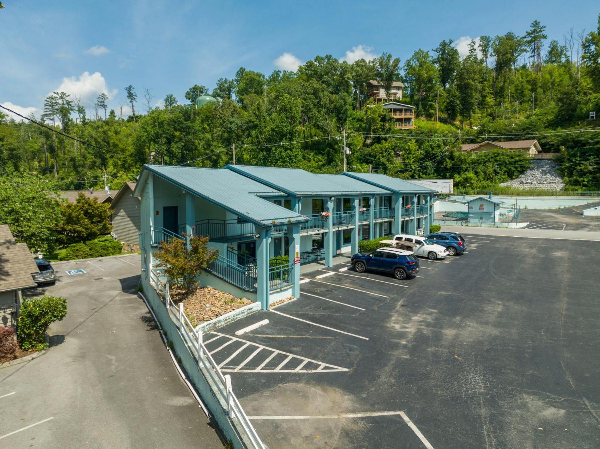 Country Town N' Suites Gatlinburg Exteriör bild