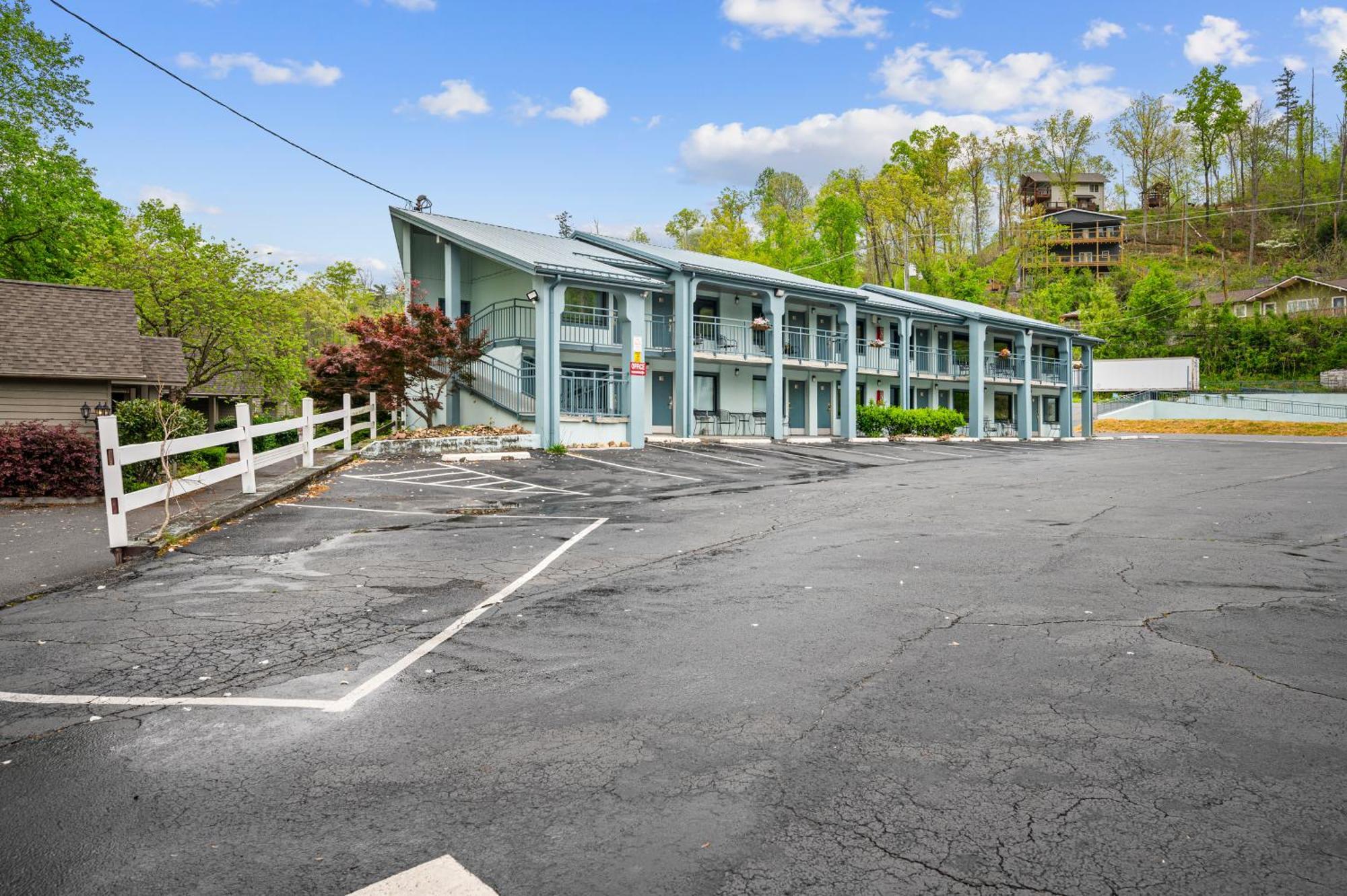 Country Town N' Suites Gatlinburg Exteriör bild